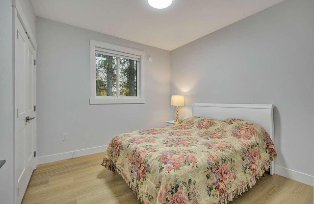 2 Bedroom basement suite in a newly built house in a great neighborhood, Surrey