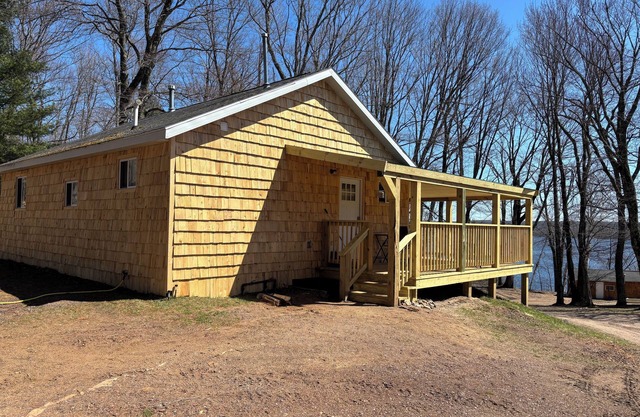2 Schlafzimmer haustierfreundliche Hütte am schönen Seeufer Eigentum