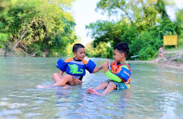 2 Bedroom Cabin on San Marcos River