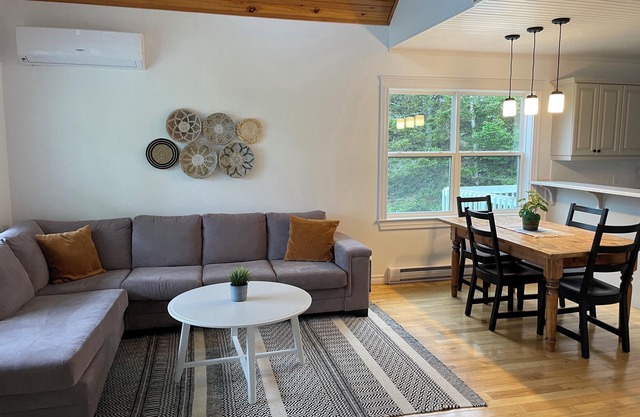 2 Bedroom Chalet on the Stanley River
