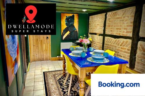2 Bedroom City Walls House - Crew, Group, Family