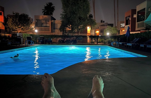 2-bedroom condo in Old Town Scottsdale with pool AC, fitness room