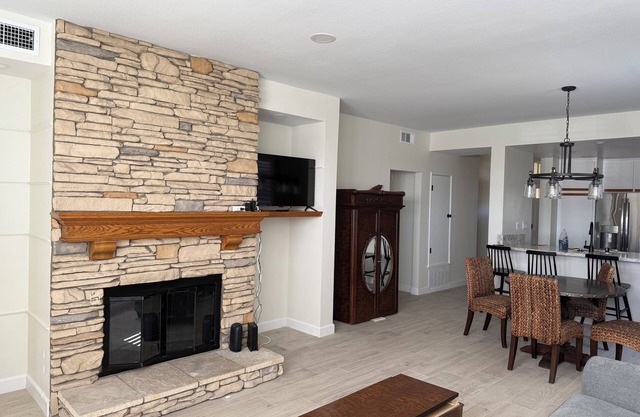 2-bedroom condo in the Sierra Del Oro neighborhood in Corona, CA with AC, WiFi.