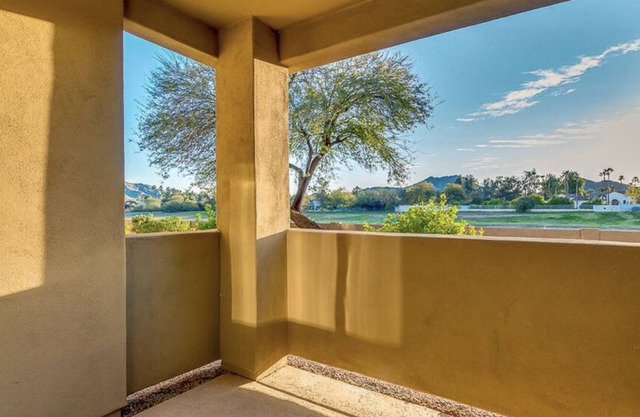 2-bedroom condo minutes from EVERYTHING!