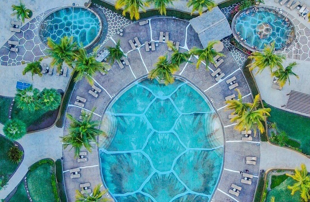 2-bedroom condo on Danzante Bay.