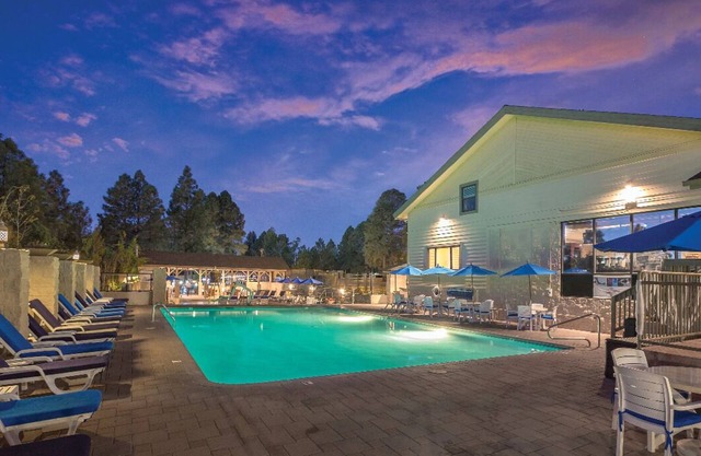2 Bedroom Condo, Sleeps 6, Full Kitchen, Golf, at Wyndham Flagstaff Resort!!