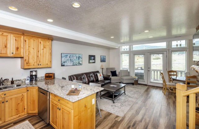Wohnung In Einer Anlage mit 2 Schlafzimmern in Huntsville, Utah
