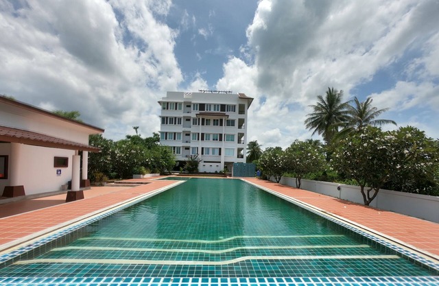 2 Schlafzimmer Wohnung mit Meerblick und Pool
