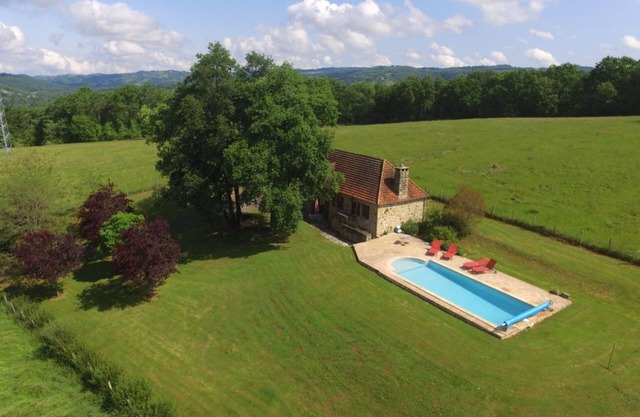 Cottage mit 2 Schlafzimmern und privatem Pool inmitten der Natur
