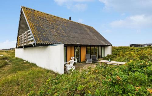 2 Bedroom Cozy Home In Fanø