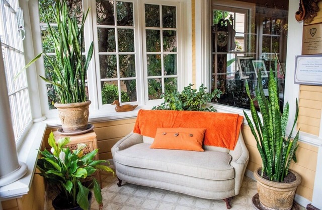 2-Bedroom Craftsman Downtown San Mateo, Shared