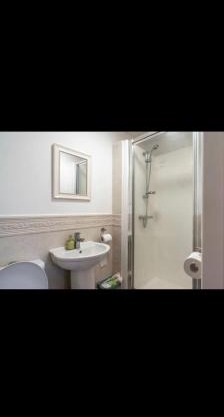 2 Bedroom Flat 2, Glasshoughton