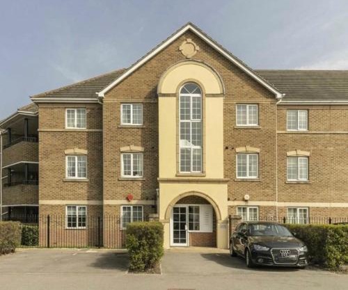 2-Bedroom Flat, South Wimbledon