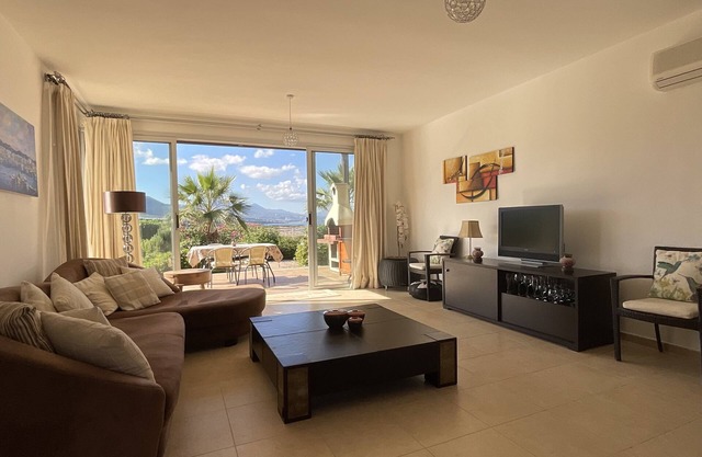 2 bedroom ground floor apartment in Tatlisu, North Cyprus. communal pools onsite