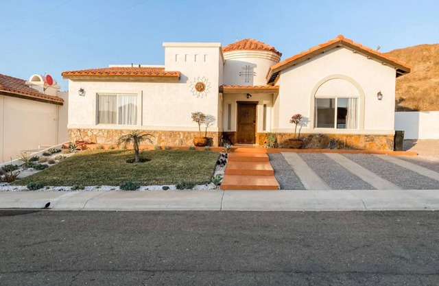 2-bedroom house in beautiful Rancho el Descanso with WiFi, AC