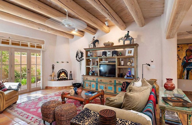 2-Bedroom Home for 4, Great Amenities - Pool, Hot Tubs, Golf and more