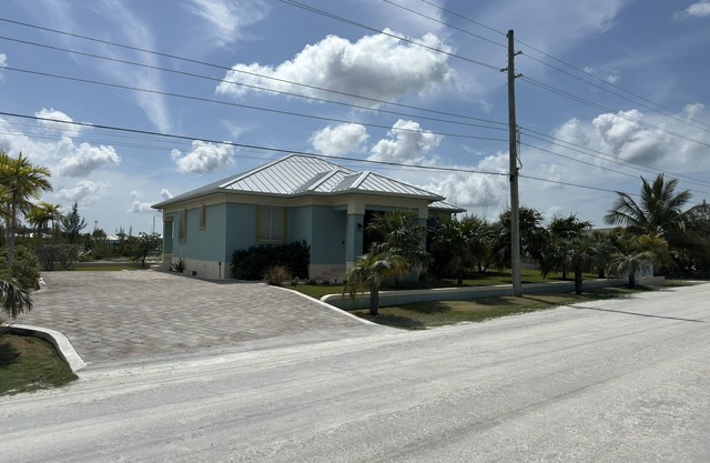 2 Bedroom Home with Dock Slip