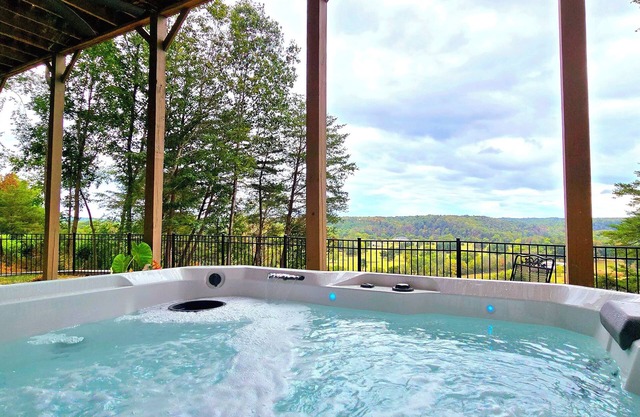 2-bedroom house in Ashland City, TN - 30 minutes from downtown Nashville