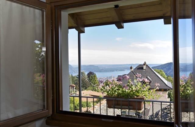 2-Zimmer-Haus mit Pool, wunderschönem Außenbereich und wundervoller Seesicht