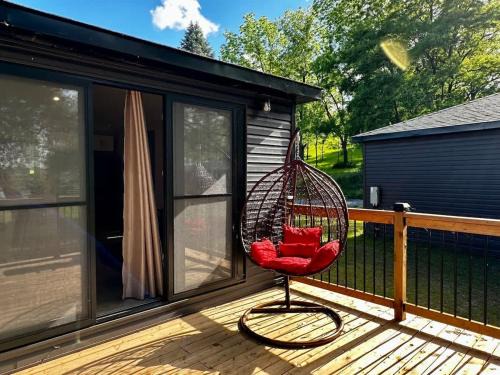 2-bedroom Lake Front Cottage in Harwood ON #6