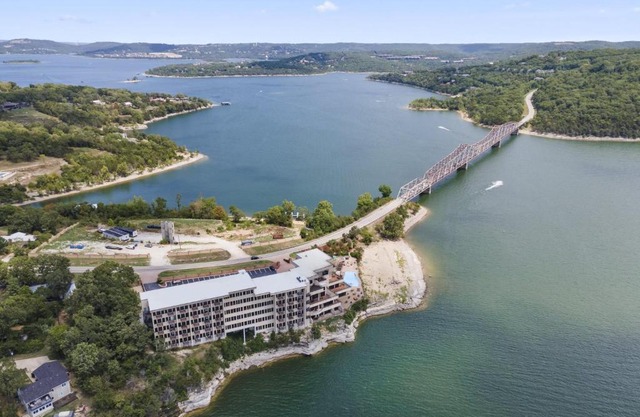 2 Bedroom Lake view Villa - Unit 509