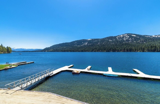 2-bedroom lakefront condo overlooking Donner Lake