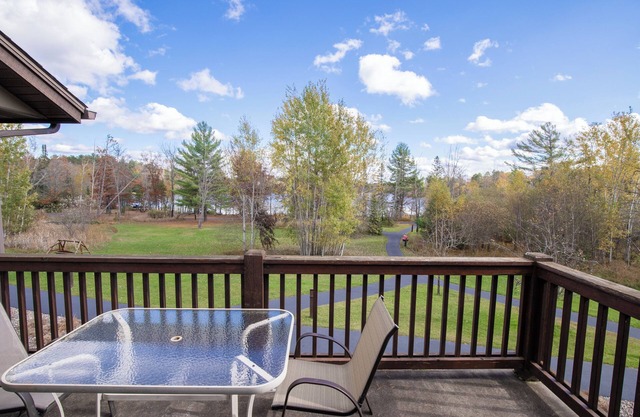 2 bedroom Lynx Lake condo in Eagle River WI