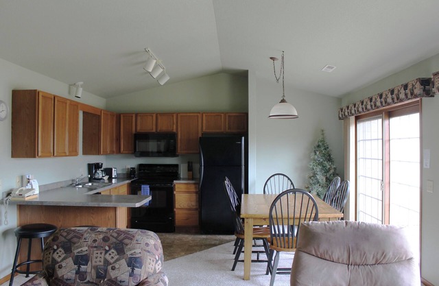 2 bedroom Lynx Lake condo in Eagle River WI