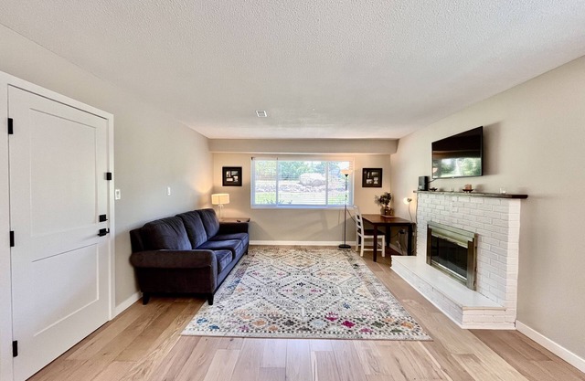2 bedroom modern guest suite with AC!