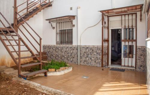 2 Bedroom Nice Home In Alcalá Del Río