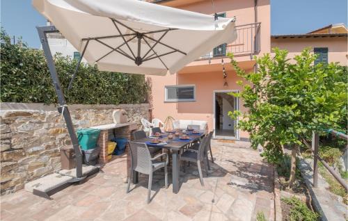 2 Bedroom Nice Home In Borgo D'oneglia