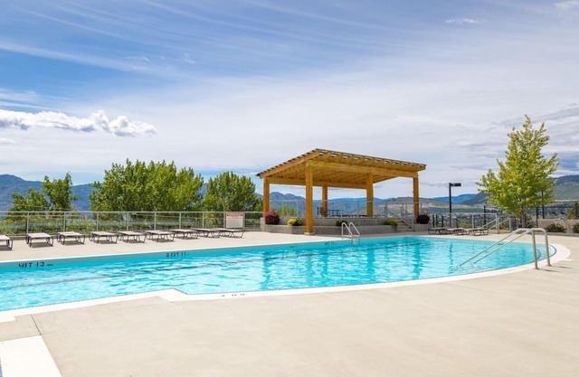 2 bedroom Oasis with Resort Amenities