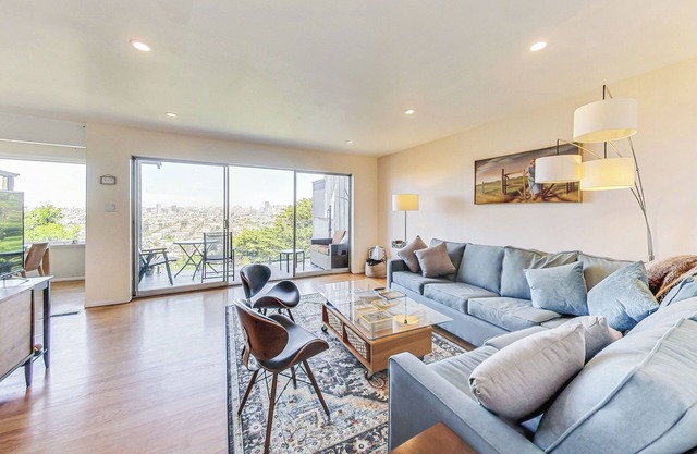 2 bedroom one bath home next to Bernal Park with stunning city views