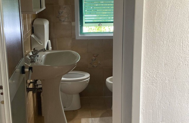 2 Bedroom Private vacation home in Liguria
