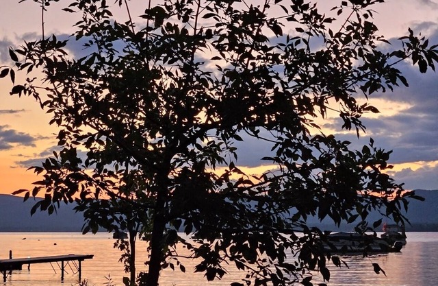 2-Bedroom Retreat Near the Sacandaga Lake -WiFi and Lake Rights