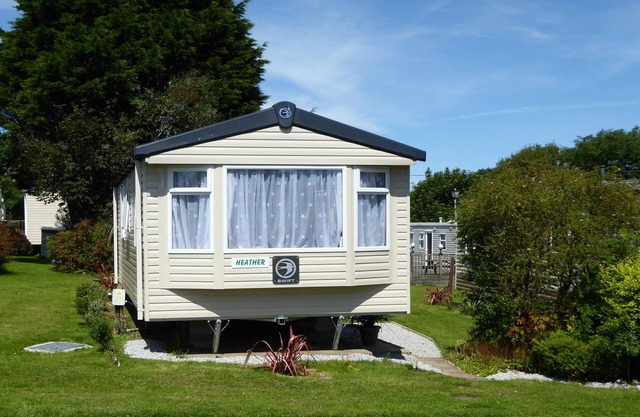 2 Bedroom Static Caravan on a holiday Park in Cornwall with onsite indoor Pool