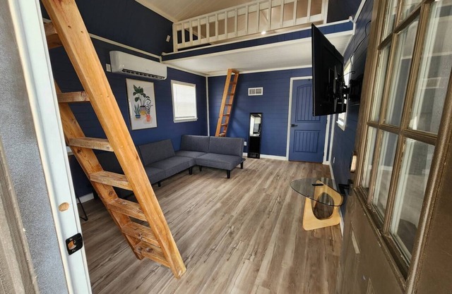 2-bedroom studio in lovely Belton with WiFi, AC. Enjoy your stay