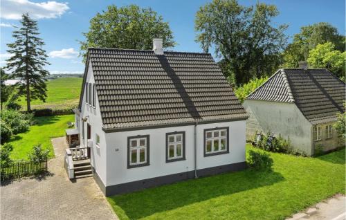 2 Bedroom Stunning Home In Humble