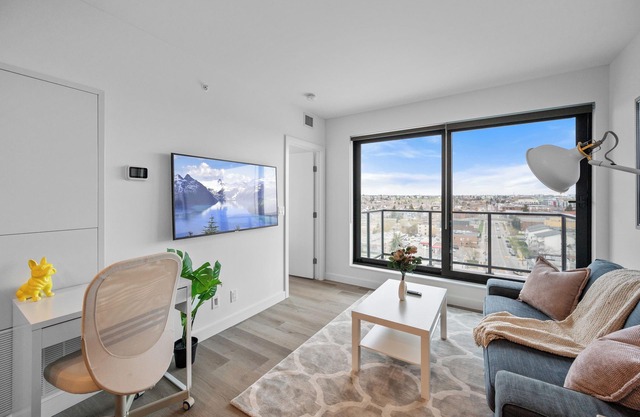2 Bedroom, Trendy Neighbourhood, Rooftop Patio, Underground Parking