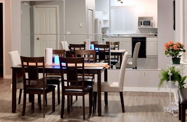 2 bedrooms in beautiful ground floor house.