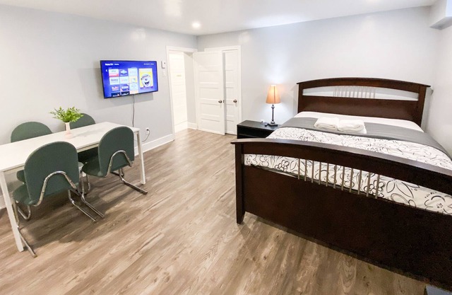 2 bedrooms in lower level, separate entrance