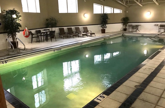 2 Bedrooms l Sleeps 5 Adults