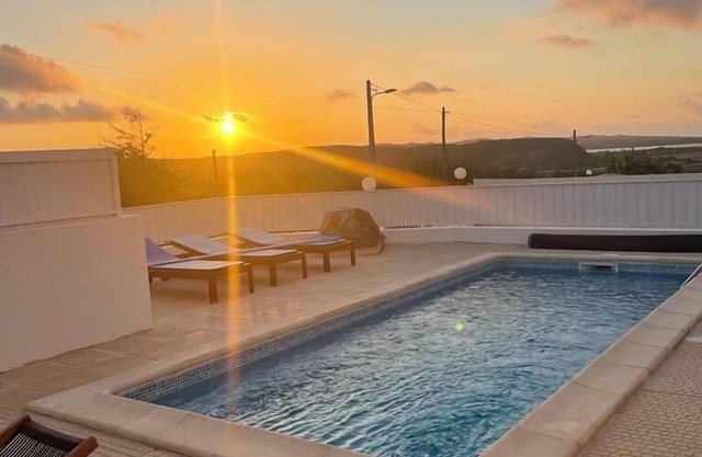 2 bedrooms with private pool, sea/lagoon view, close to Óbidos