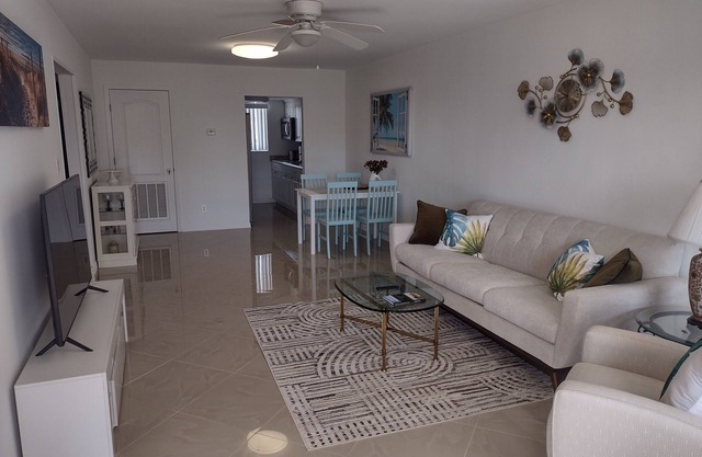 2-beds apartment in quiet area in Daytona Beach with WiFi, Playground and more.