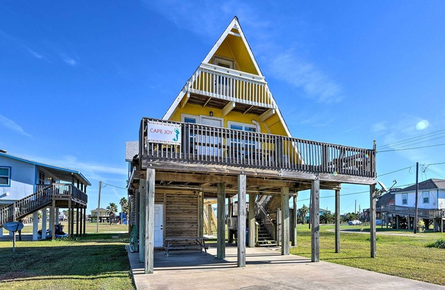NEU! A-Frame Bungalow w / Deck - 2 Blocks zum Strand!