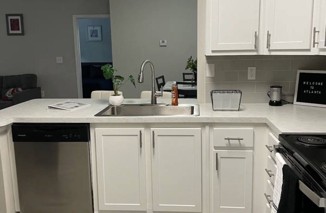 2 Br 2Ba Apartment 5 min from Six Flags Amusement Park