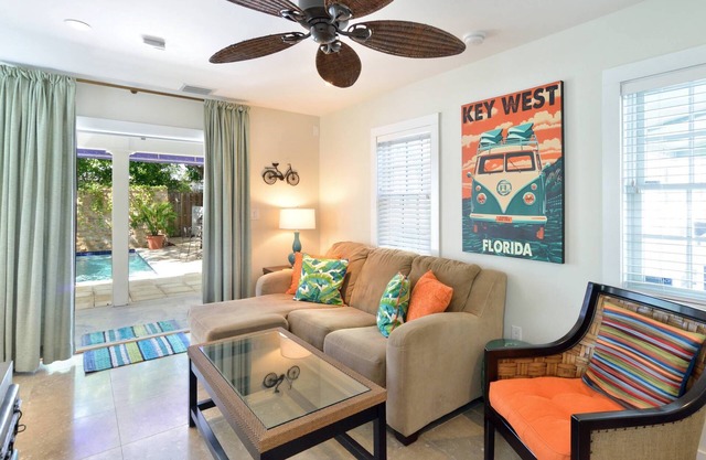 2 BR Charmer w/ Pool, Old Town, Key West - "A Stone's Throw"