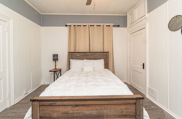 2 BR Cloverdale Duplex w/ Large Country Kitchen