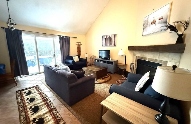 2 BR Condo Mountain Views At Jiminy Peak- Sleeps 7