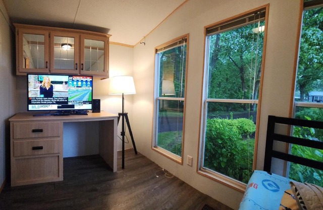 2 BR Cottage with Lake View at Sherkston Resort, Sleep 6